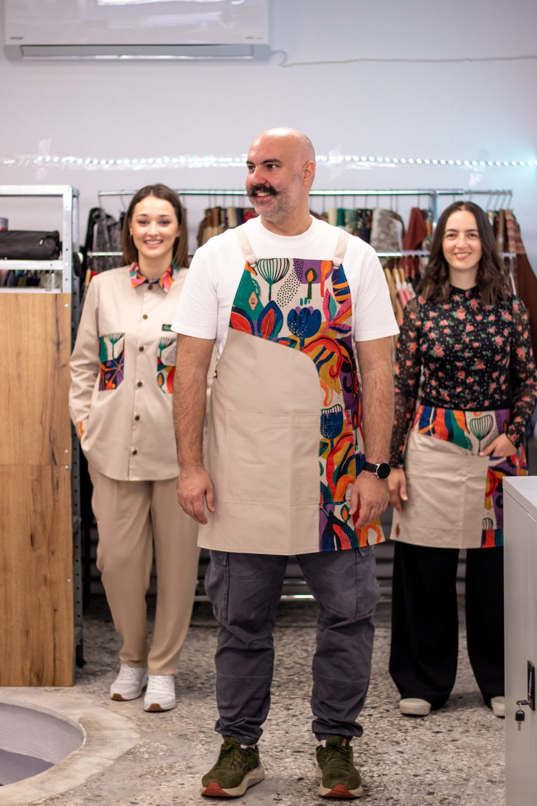 Abstract Beige Waist Apron - Image 4