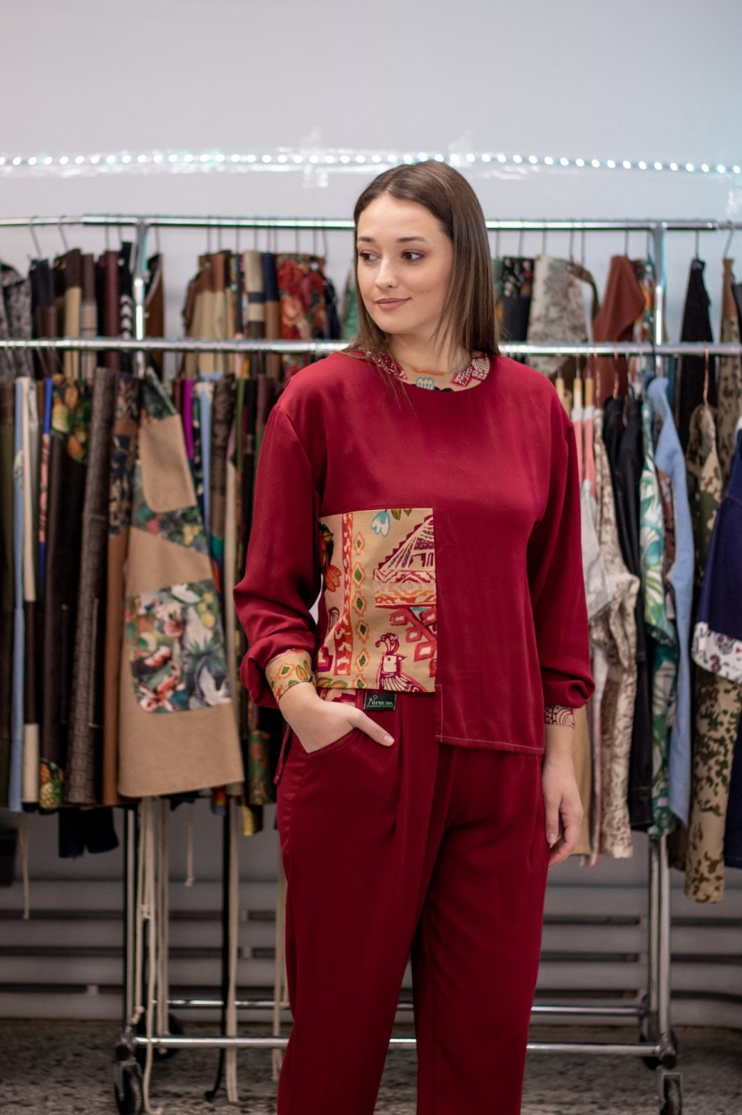 Σετ “Κεραμιδί Ikat” (μπλούζα & παντελόνι) - Image 4