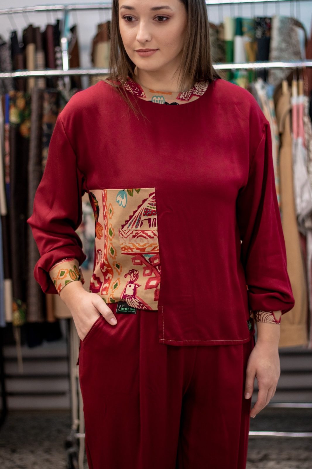 Σετ “Κεραμιδί Ikat” (μπλούζα & παντελόνι) - Image 5